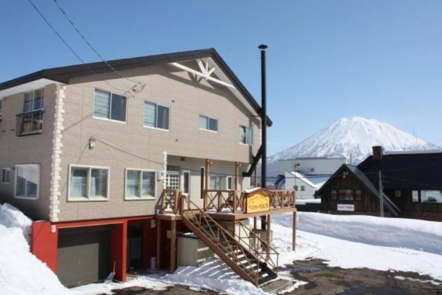 Pension Berg Niseko Zewnętrze zdjęcie